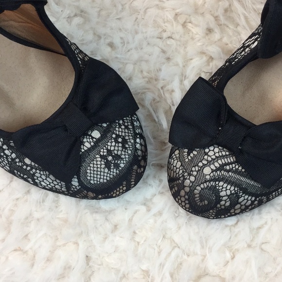 NWOT  Black Lace Heels - Picture 2 of 4